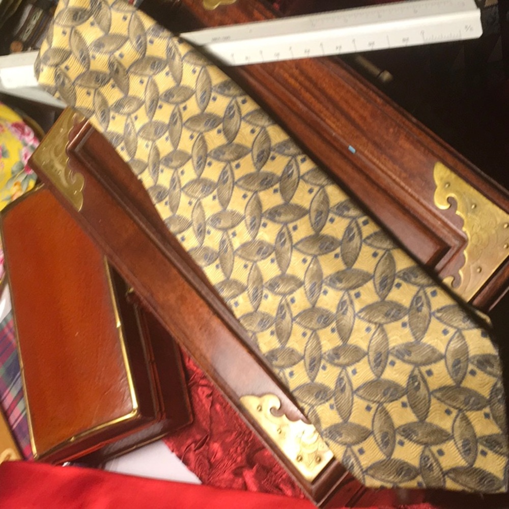 Bill Blass tie